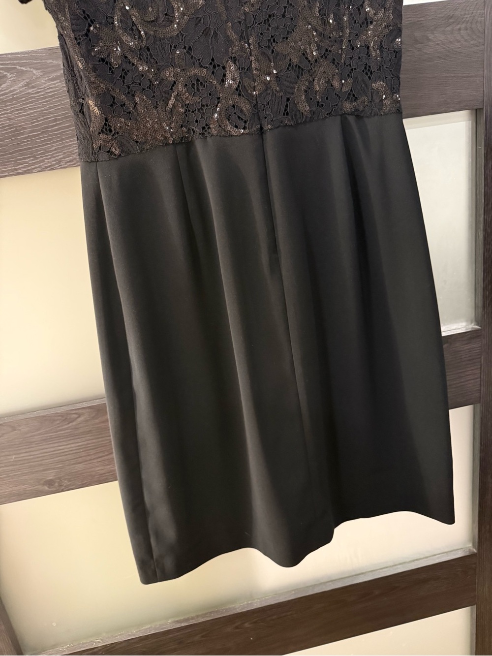 NWT Brooks Brothers Stunning Black Laced Sequined Cocktail Dress Size 4 - Picture 5 of 8